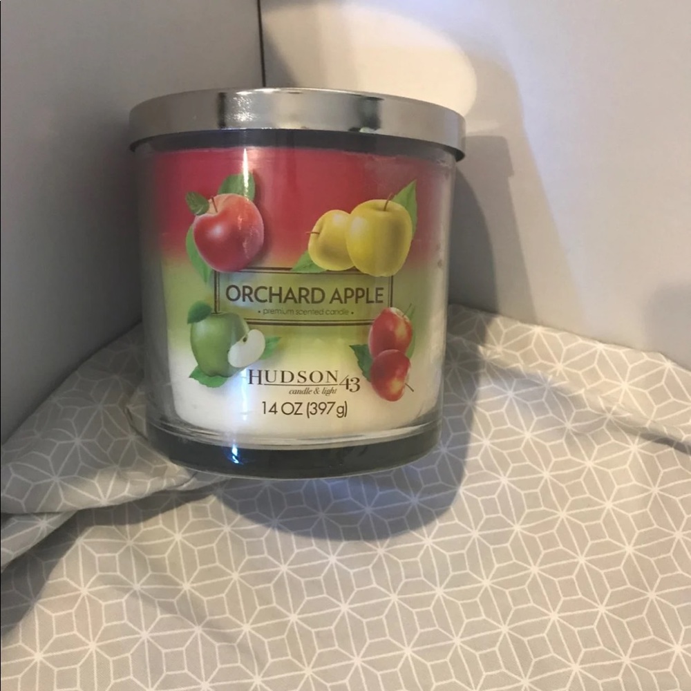 Hudson candle